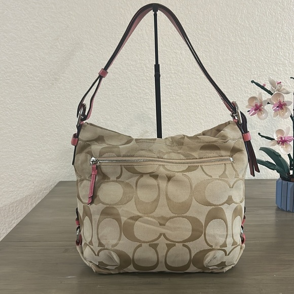 Coach F15067 Beige and Pink Shoulder Monogram Canvas and Leather Bag - Picture 2 of 11